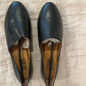 New Miz Mooz flats